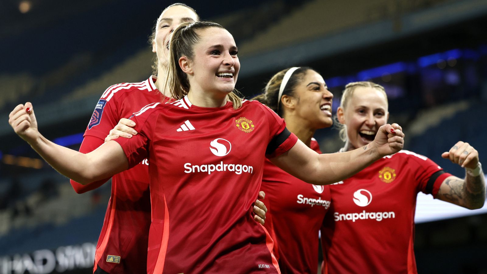 Man City Women 2-4 Man Utd Women: Ella Toone anota triplete en WSL derby