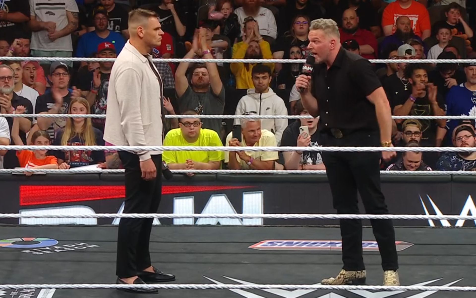 [VER] Pat McAfee casi arruina su segmento con Gunther en RAW