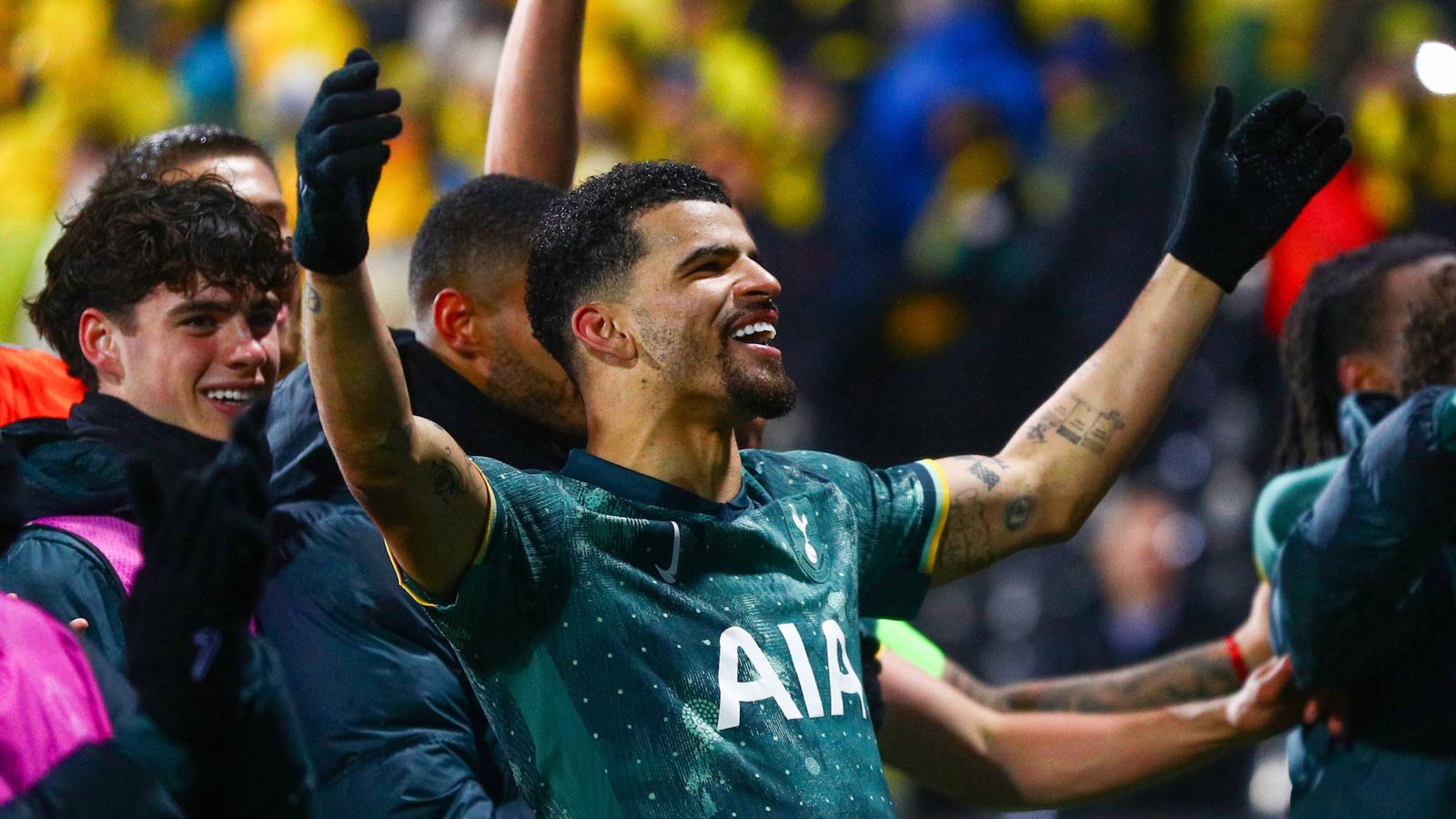 Postecoglou dice que críticos temen victoria de Tottenham en Europa League