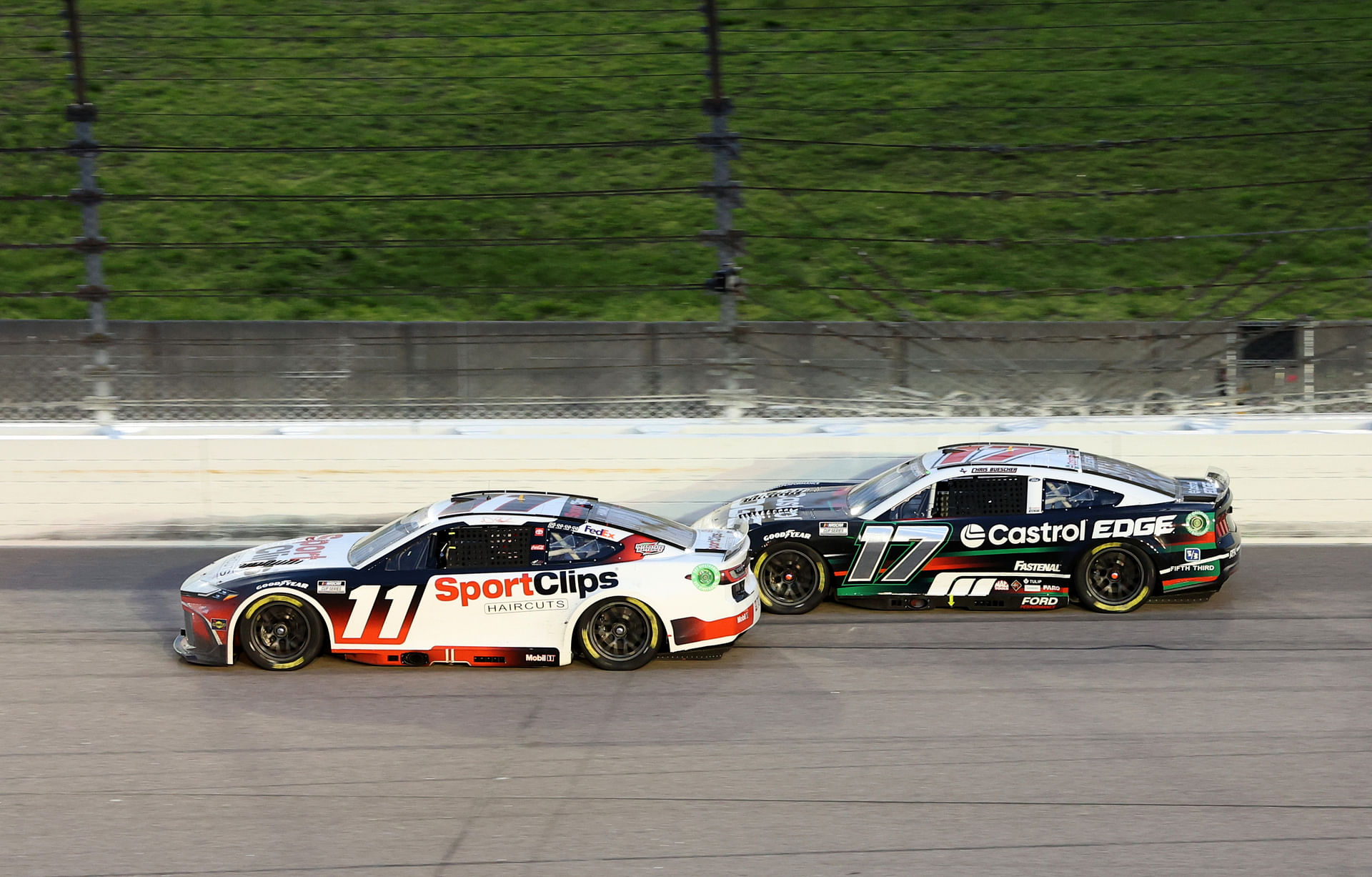 Ver NASCAR hoy: hora, canal TV, radio y streaming | AdventHealth 400 Kansas 11-05-2025