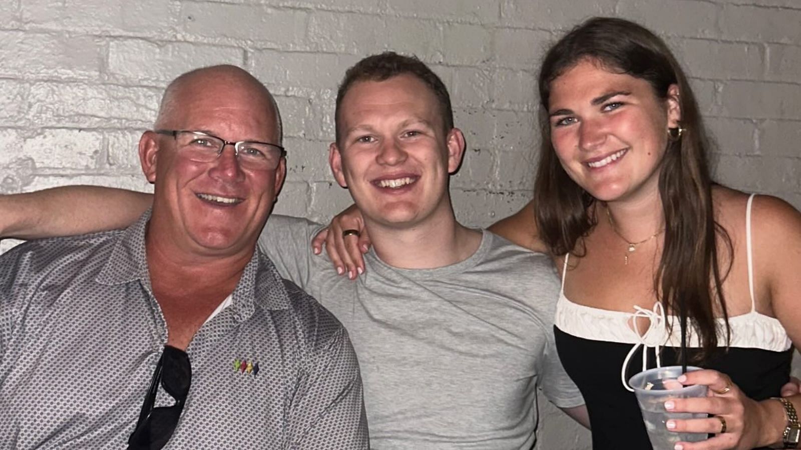 Primera Tkachuk en graduarse: Taryn Tkachuk