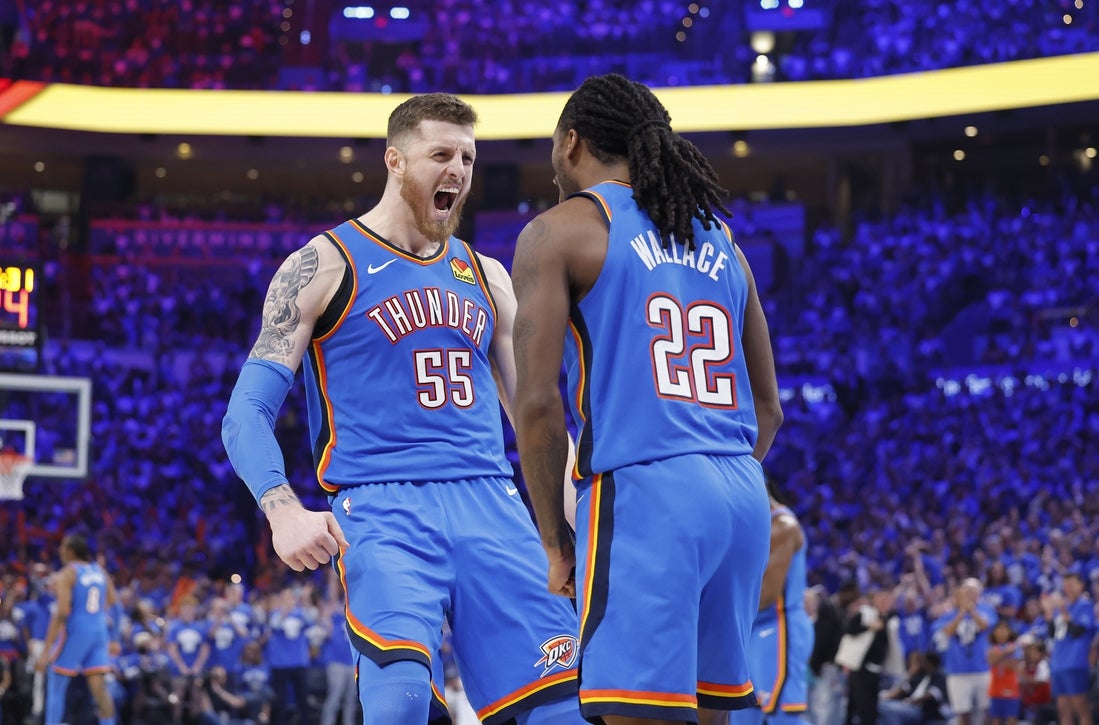 Descanso corto, Thunder busca ganar Juego 1 vs. Wolves frescos