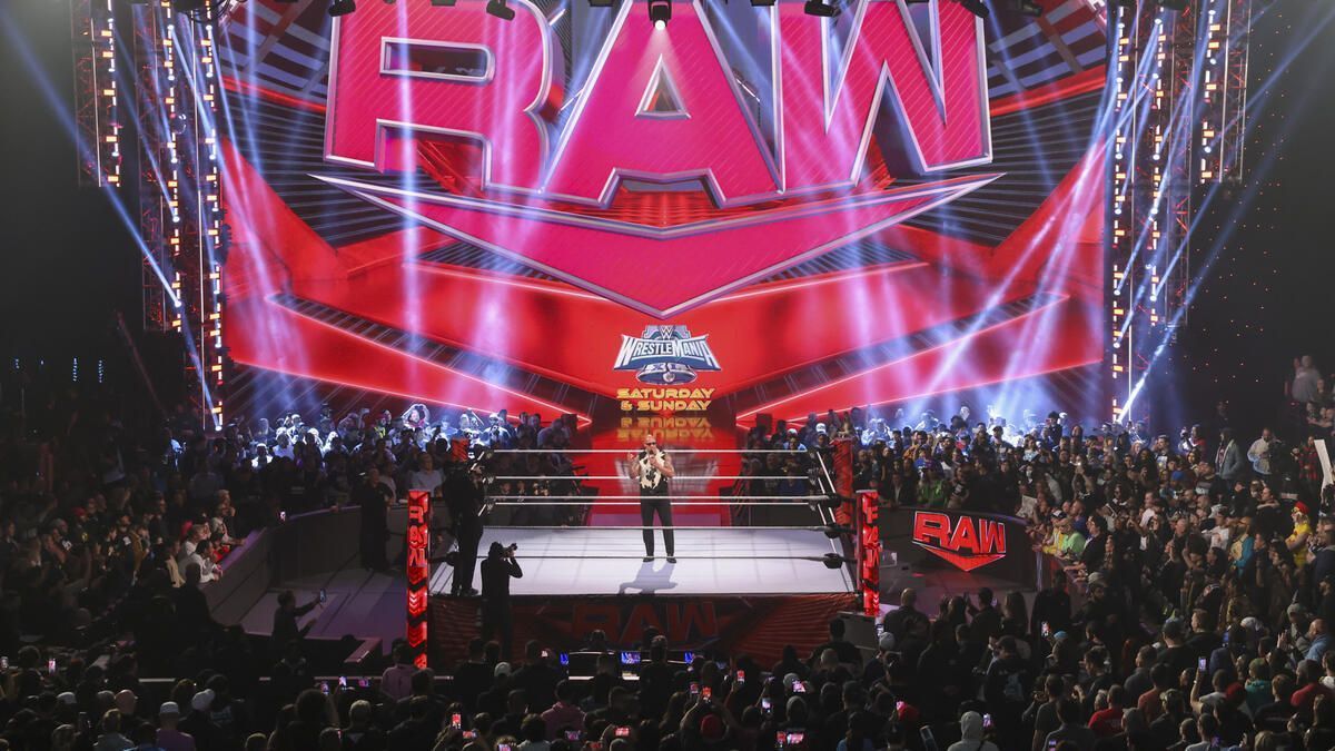 Excampeón de WWE anuncia su regreso; emite gran amenaza