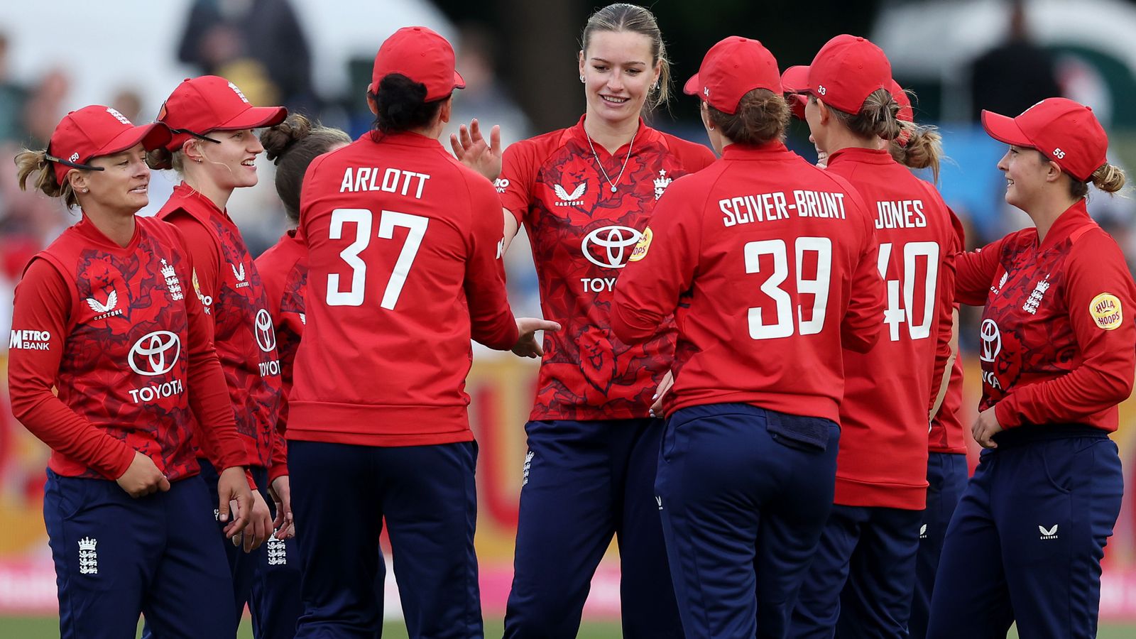 Inglaterra vs. Indias Occidentales: Victoria cómoda con Knight y Dunkley