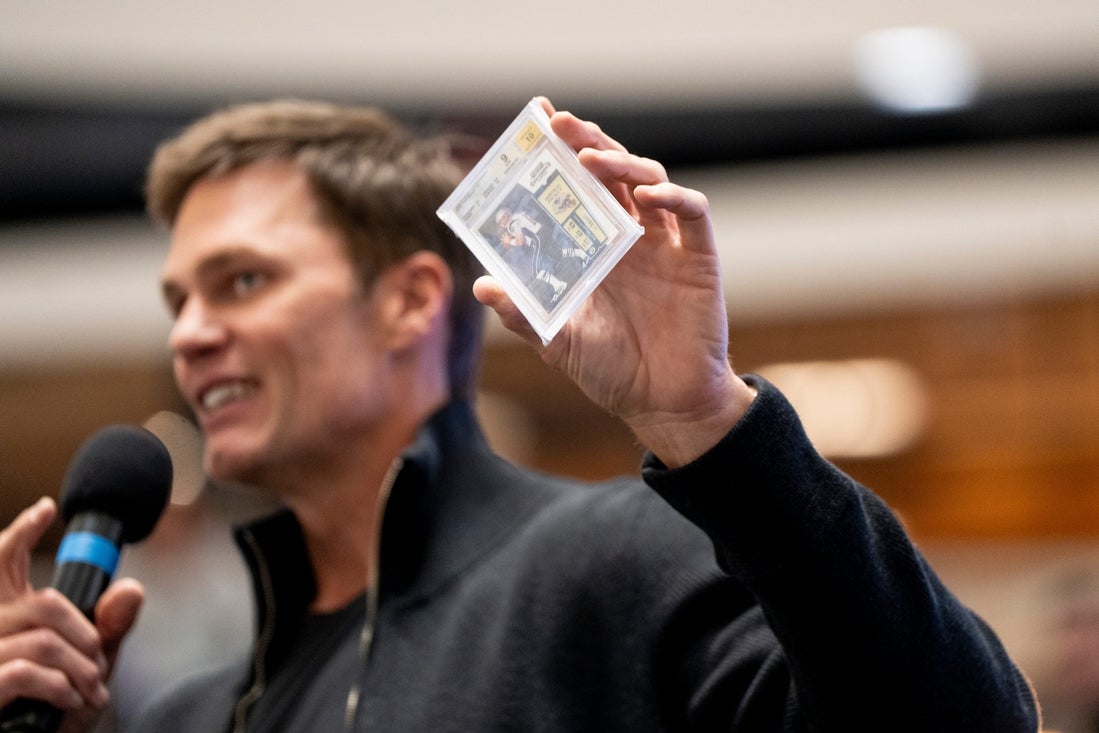 Tom Brady, Jim Gray inauguran museo de deportes y entretenimiento