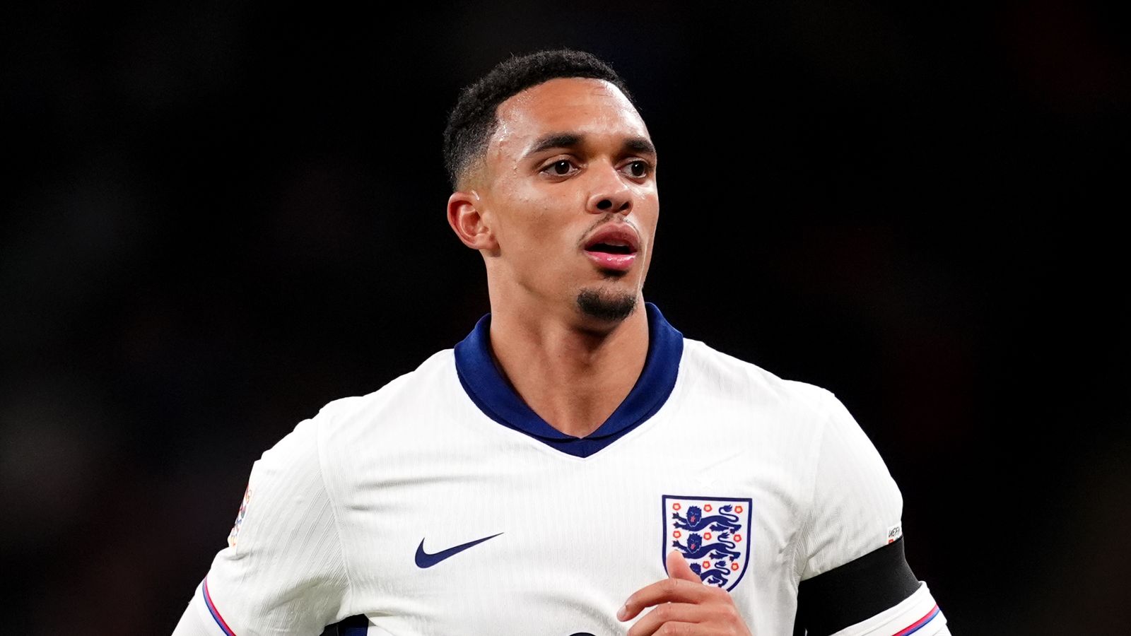 Tuchel advierte a Alexander-Arnold sobre defensa, Slot admite lo mismo