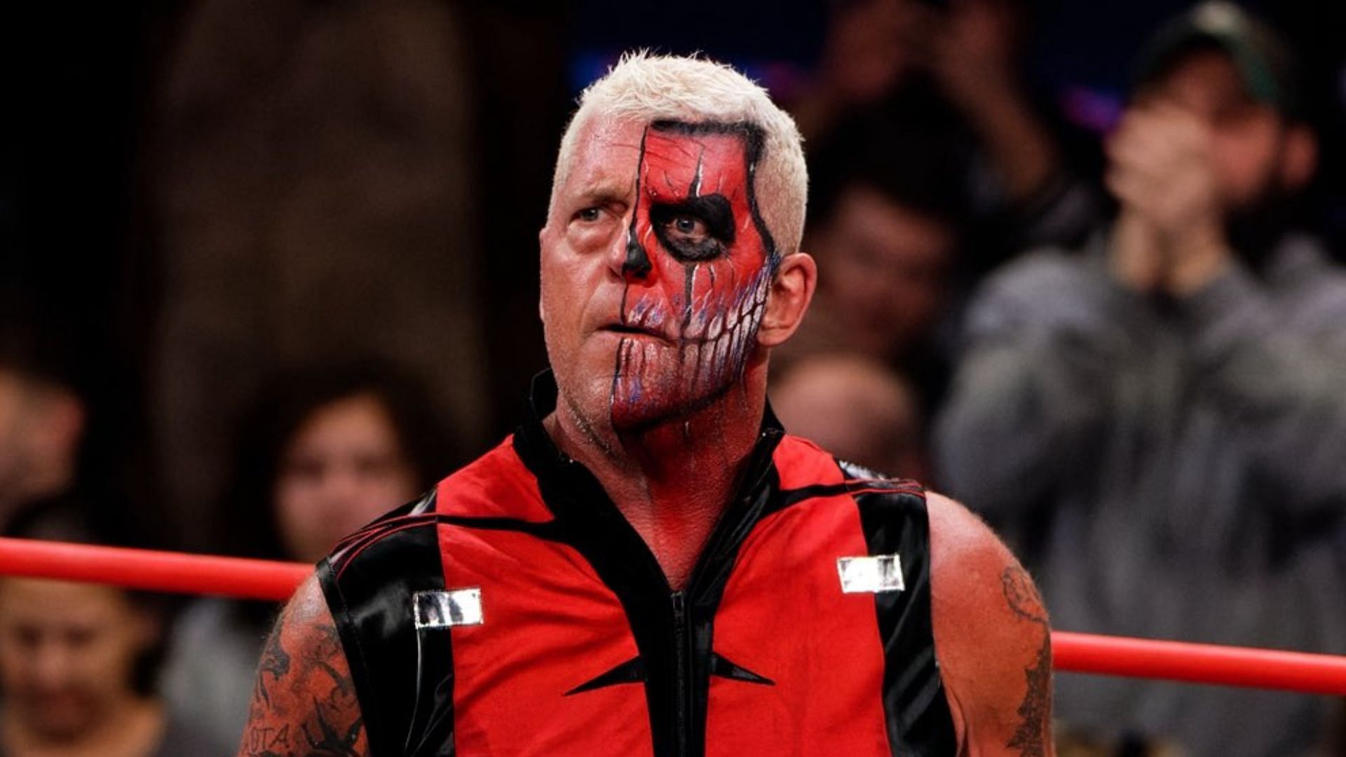 Dustin Rhodes da la bienvenida oficial a estrella de 32 años a AEW
