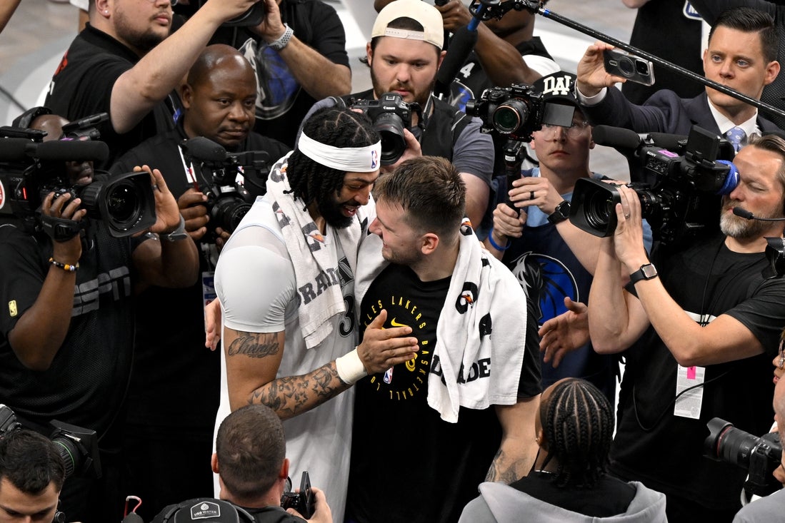 Hype comercial al enfrentarse Mavs-Lakers en pretemporada