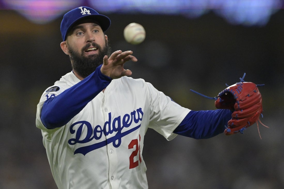 Dodgers ponen a RHP Tony Gonsolin (codo) en IL de 15 días