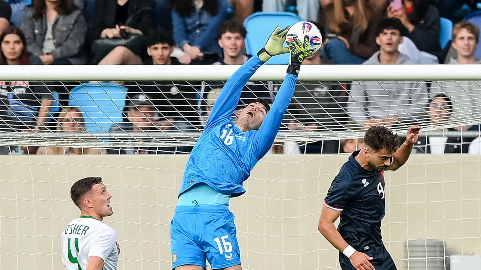 Irlanda 0-0 Luxemburgo: O’Leary hace dos paradas cruciales